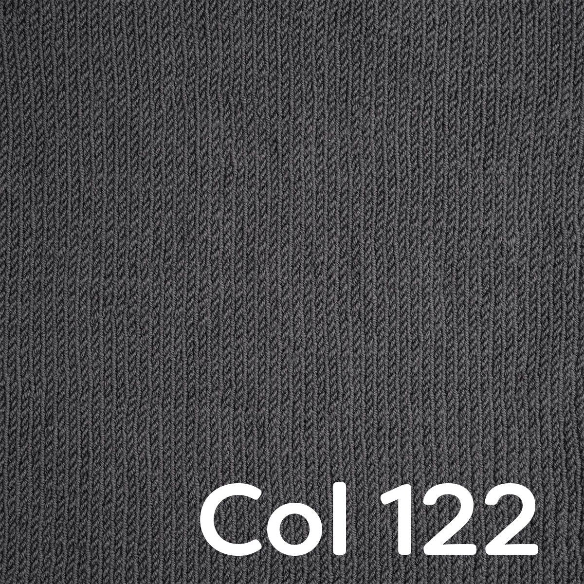 7155-friends-extra-fine-merino-1.webp