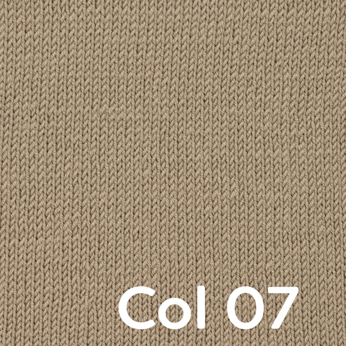 7155-friends-extra-fine-merino-1.webp
