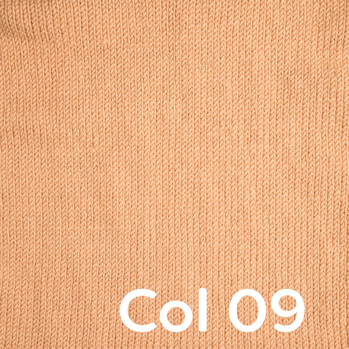 7155-friends-extra-fine-merino-1.webp