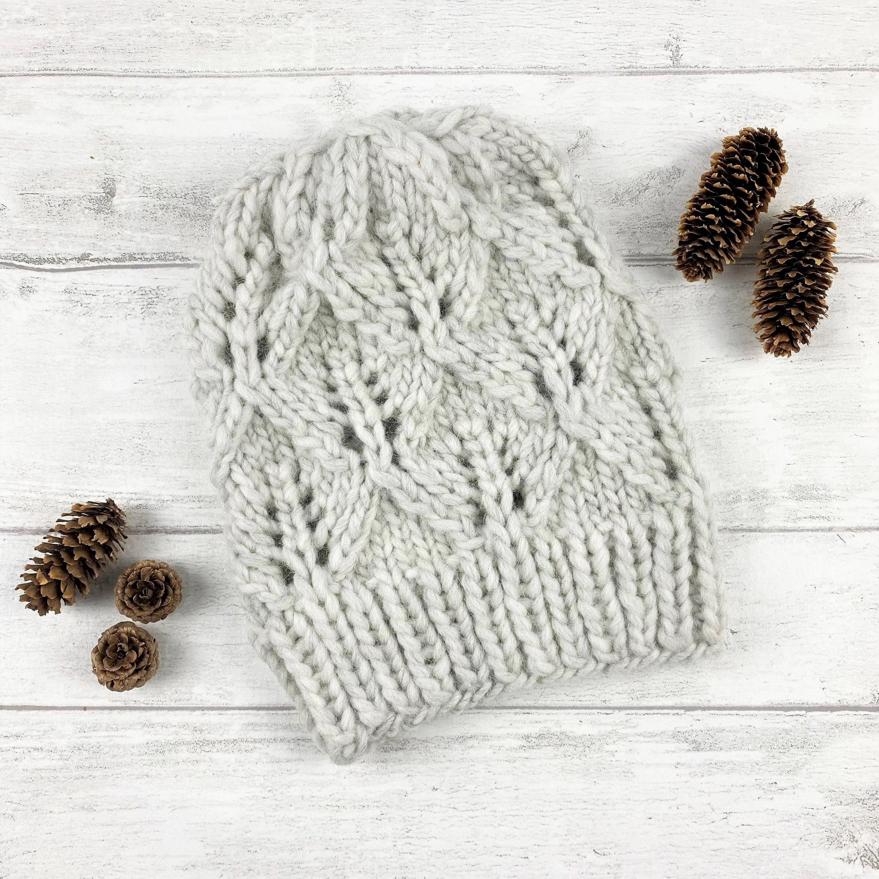 787-loopy-leaf-beanie-1.webp
