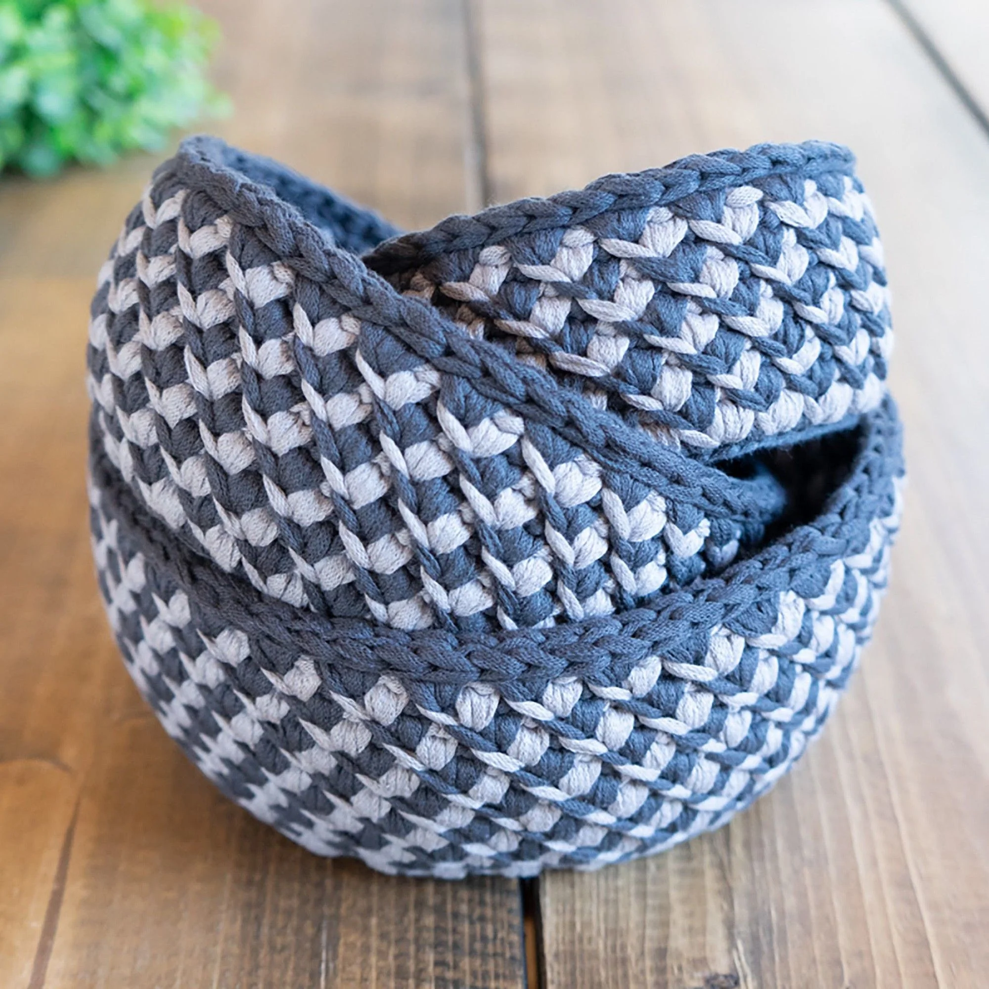 Oblique Lines Stripes - Baskets