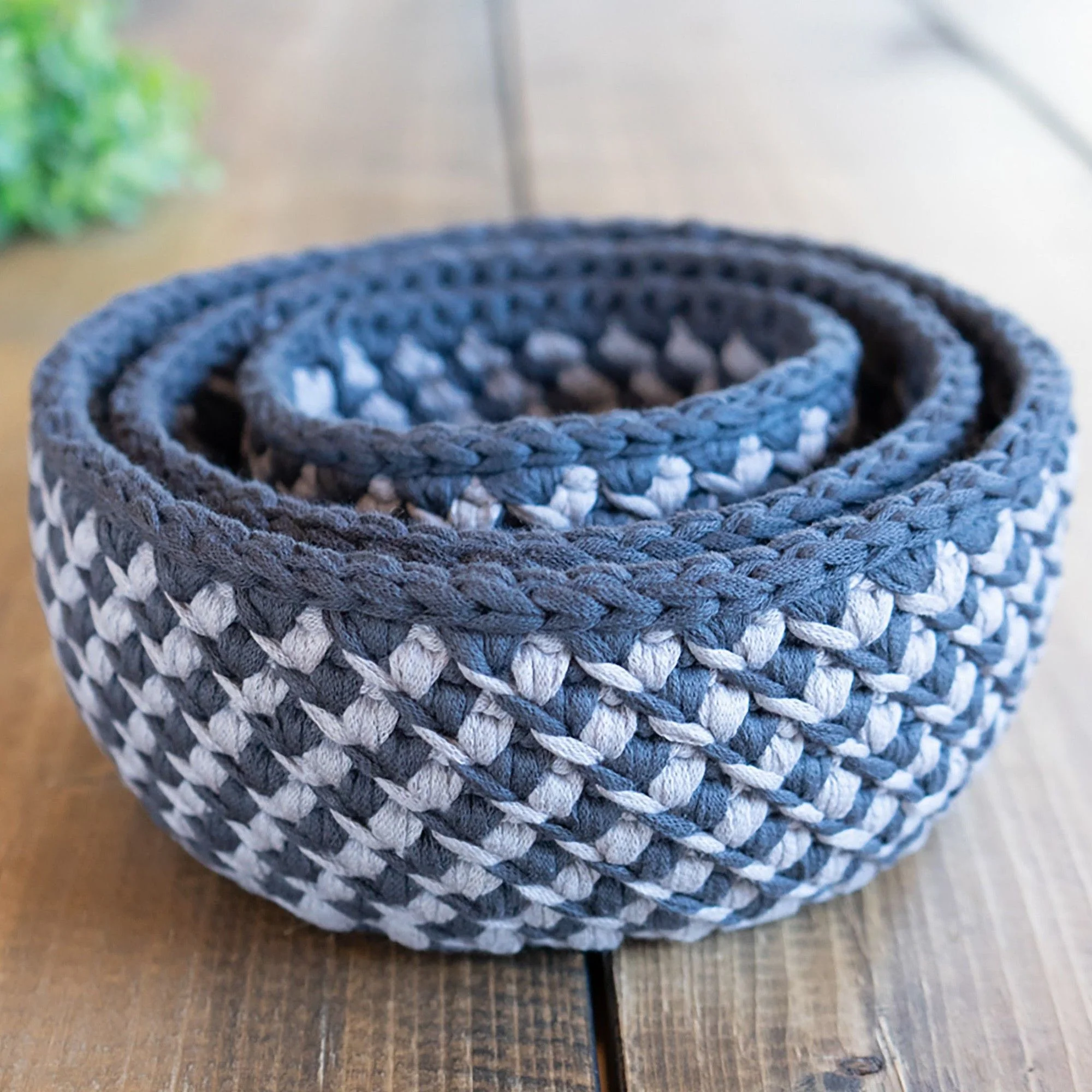 7912-oblique-lines-stripes-baskets-1.webp