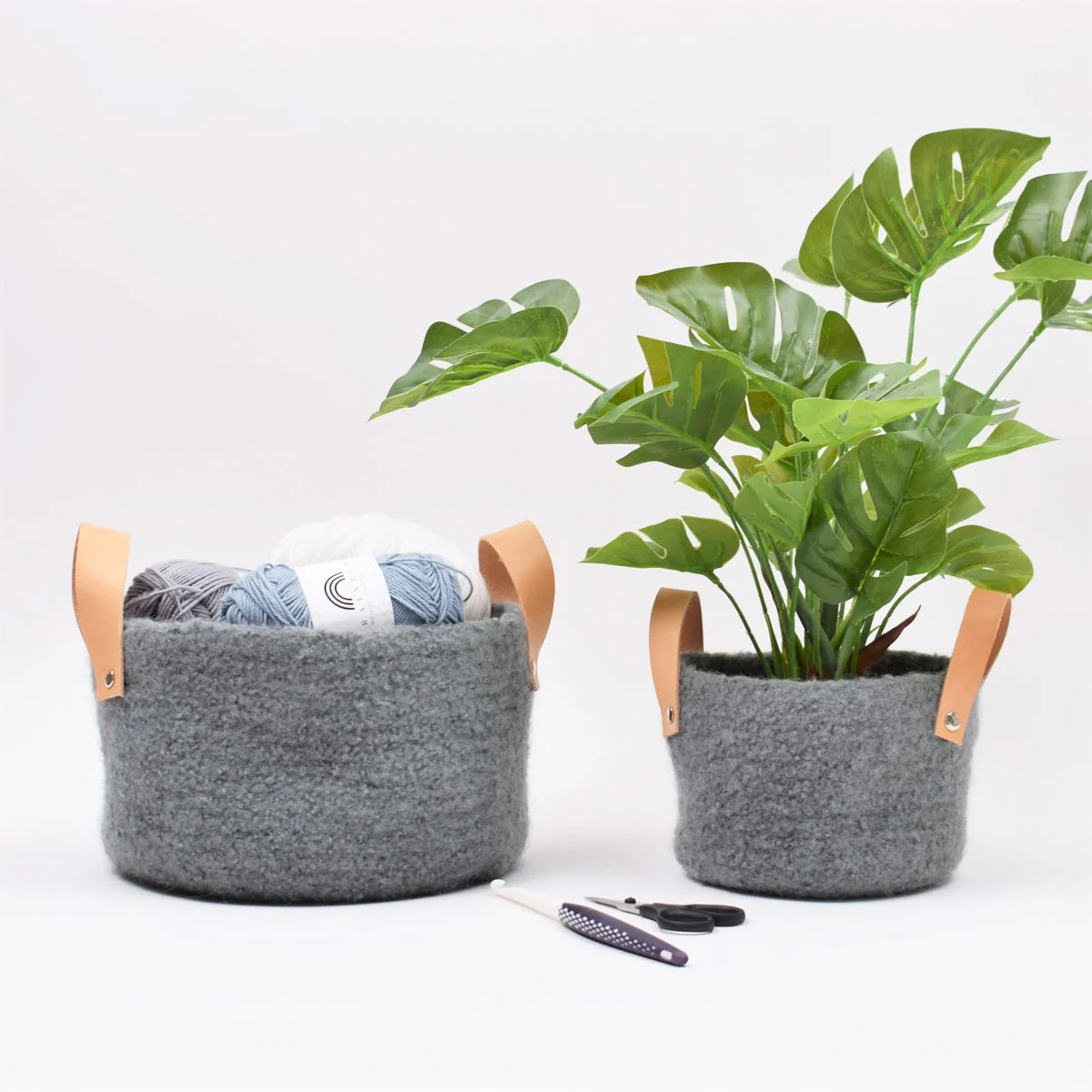 7940-felted-basket-with-leather-handles-1.webp