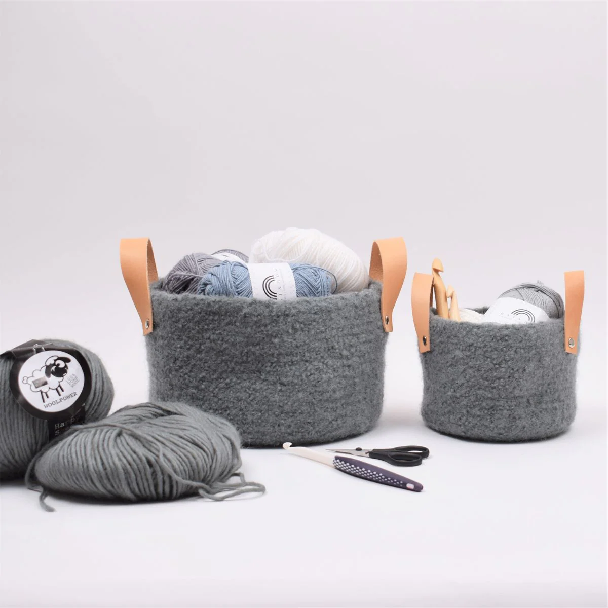 7940-felted-basket-with-leather-handles-1.webp