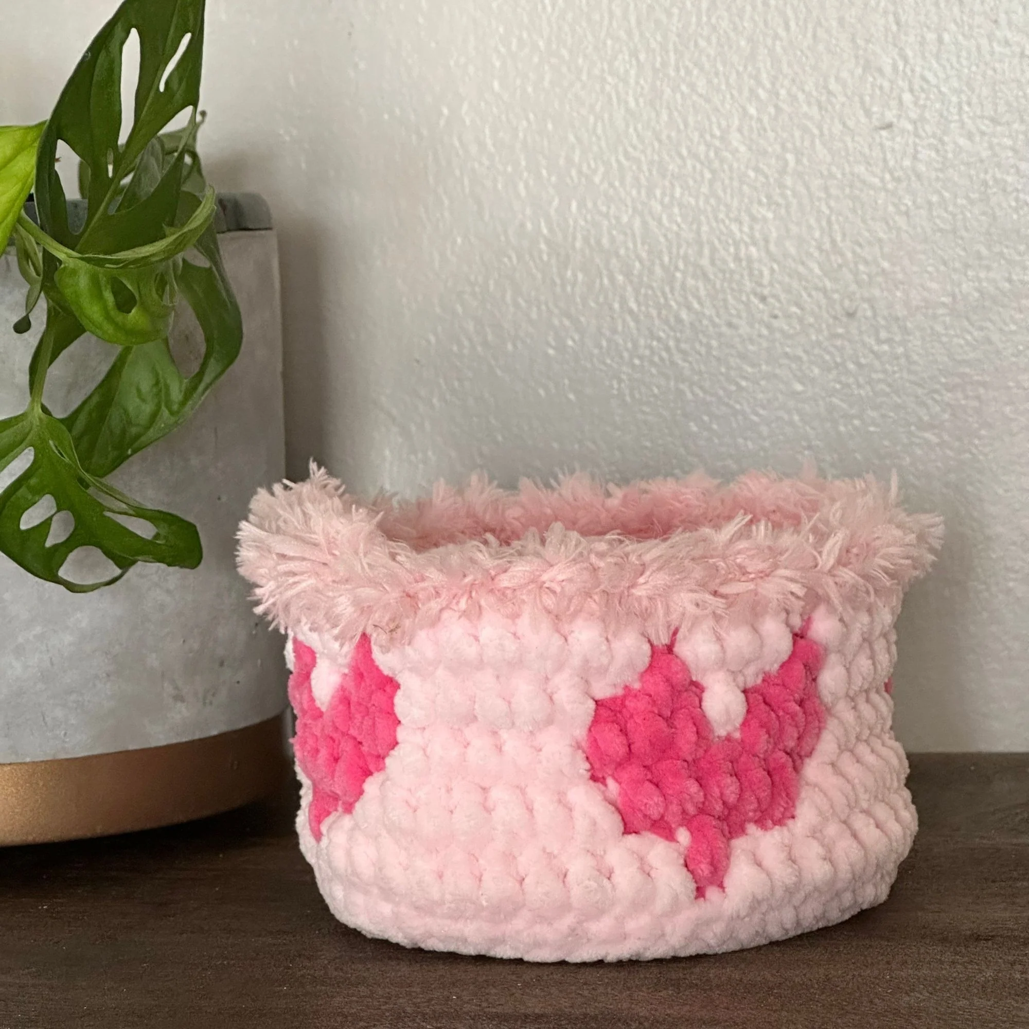 Mosaic Hearts - Basket