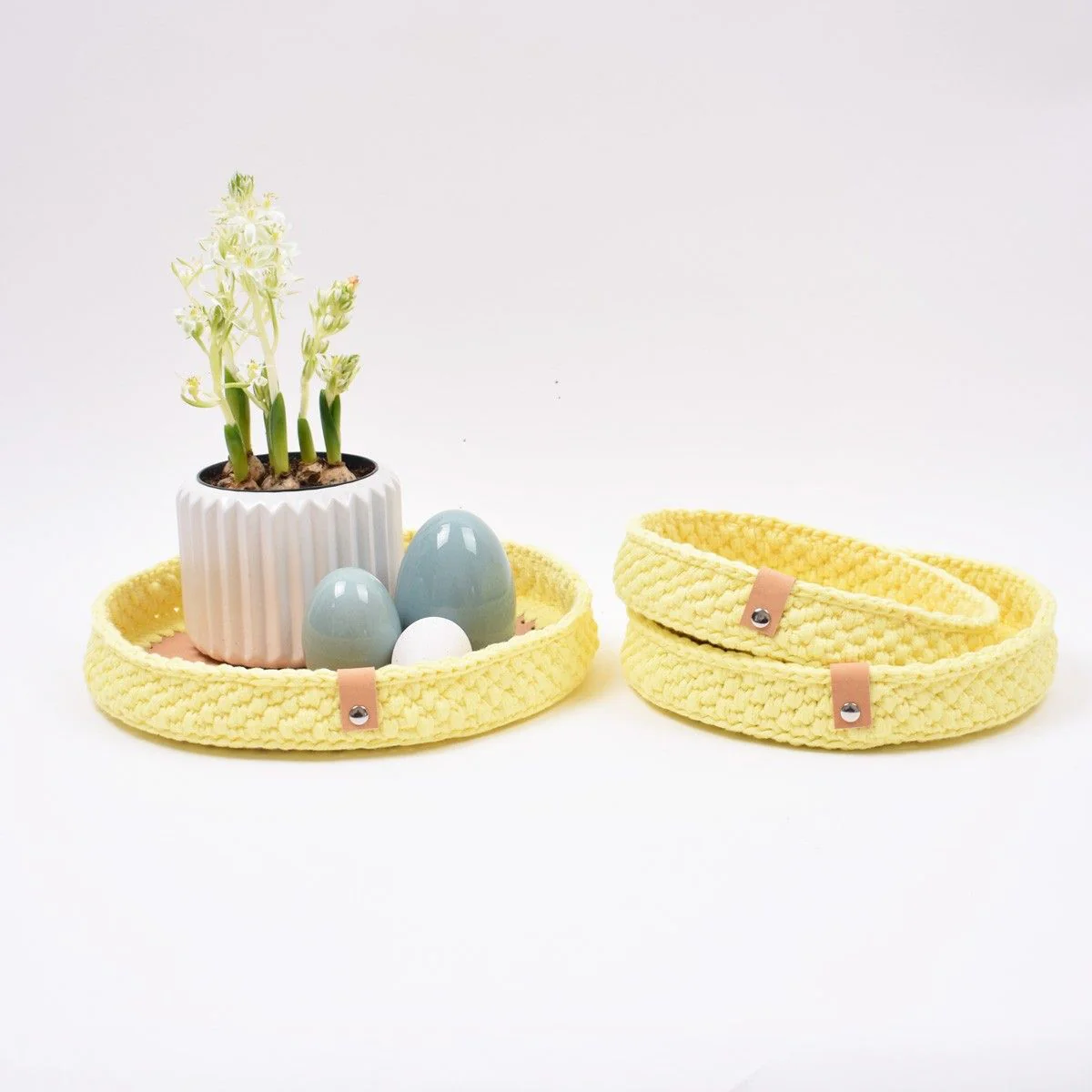 Decoration Trays with round Leather Base - Easter