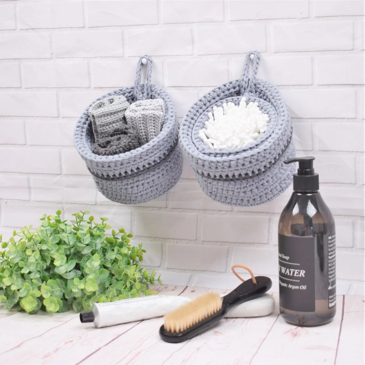 7973-small-hanging-basket-ribbon-1.webp