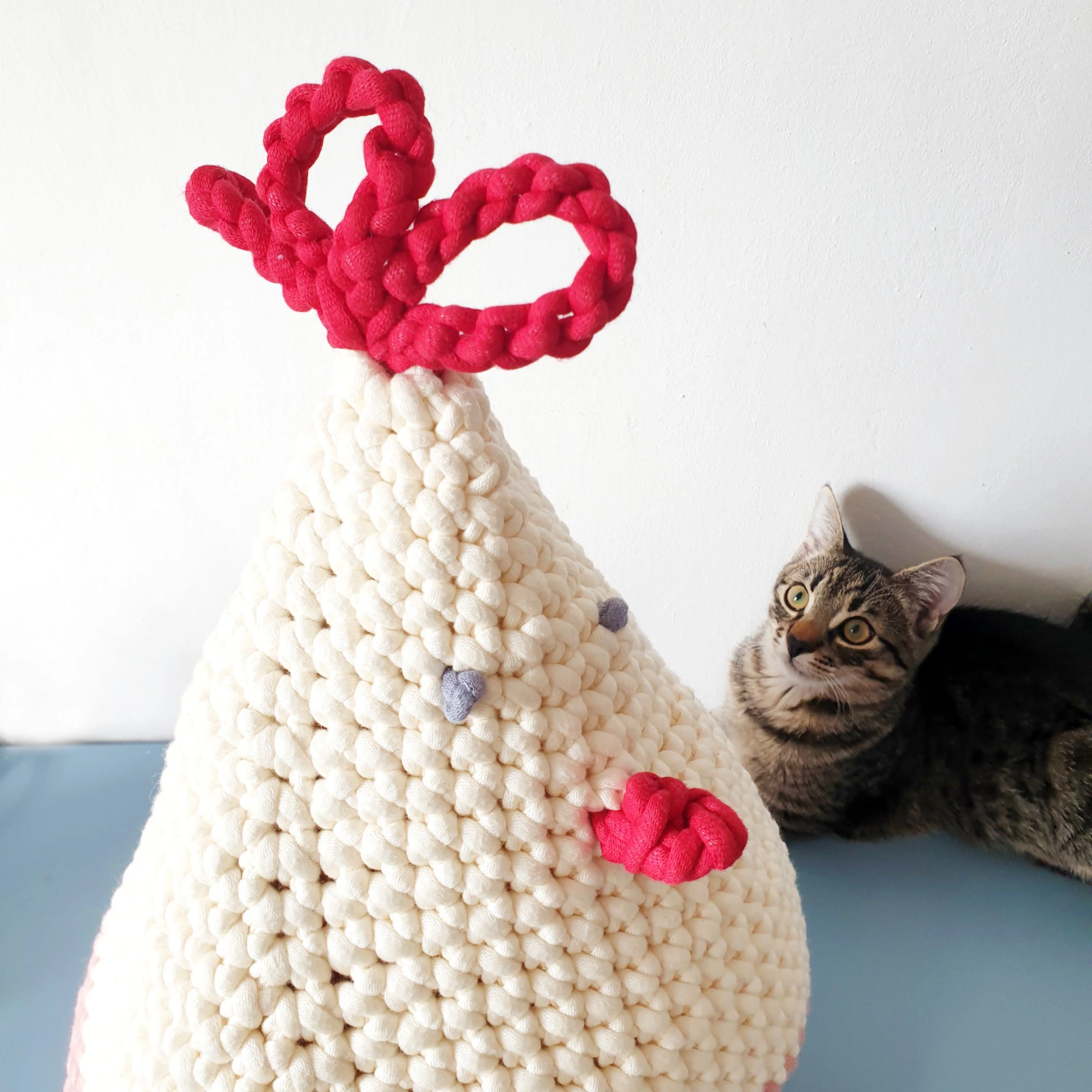 8231-chicky-kitty-cat-house-1.webp