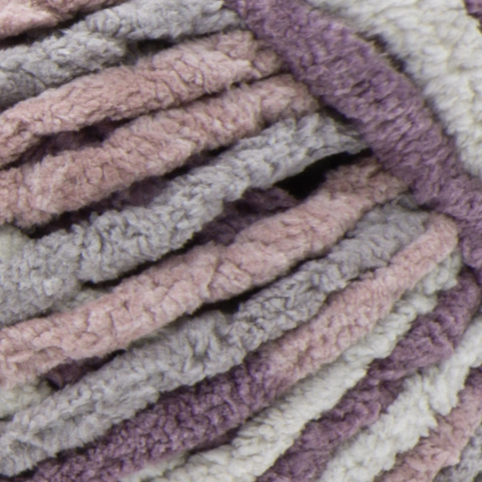 8232-bernat-blanket-yarn-1.webp