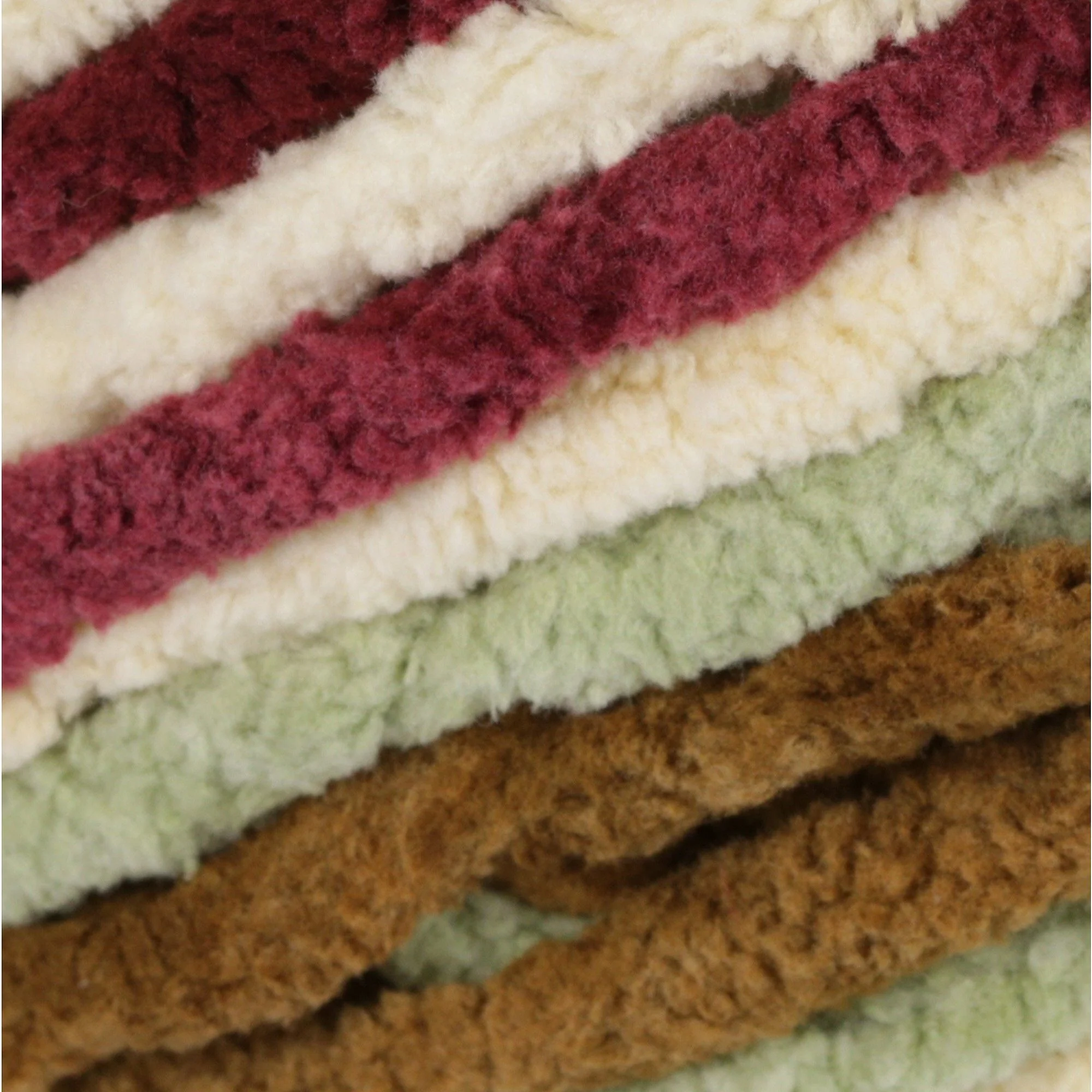 8232-bernat-blanket-yarn-1.webp