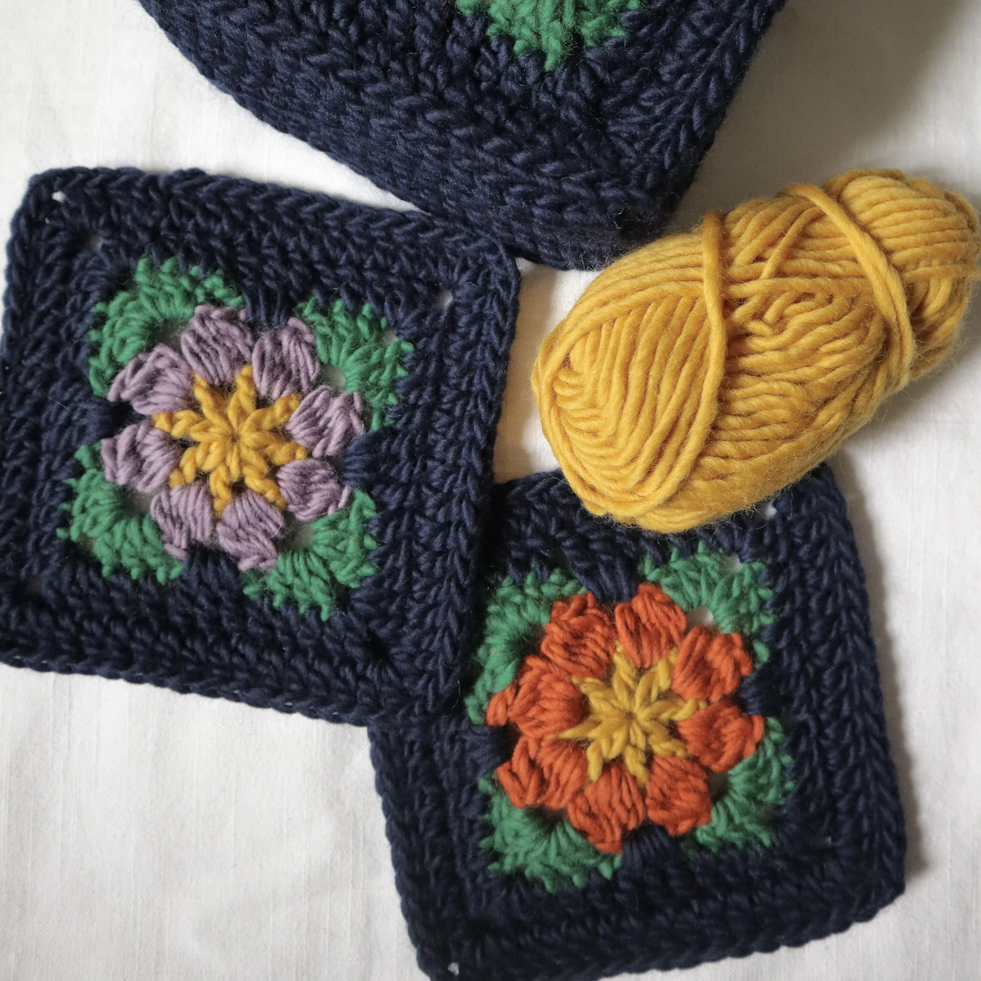 8329-fleur-throw-1.webp