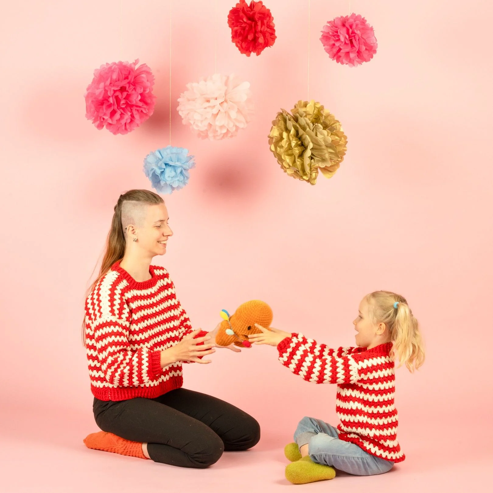 9093-candy-cane-stripes-children-s-sweater-1.webp