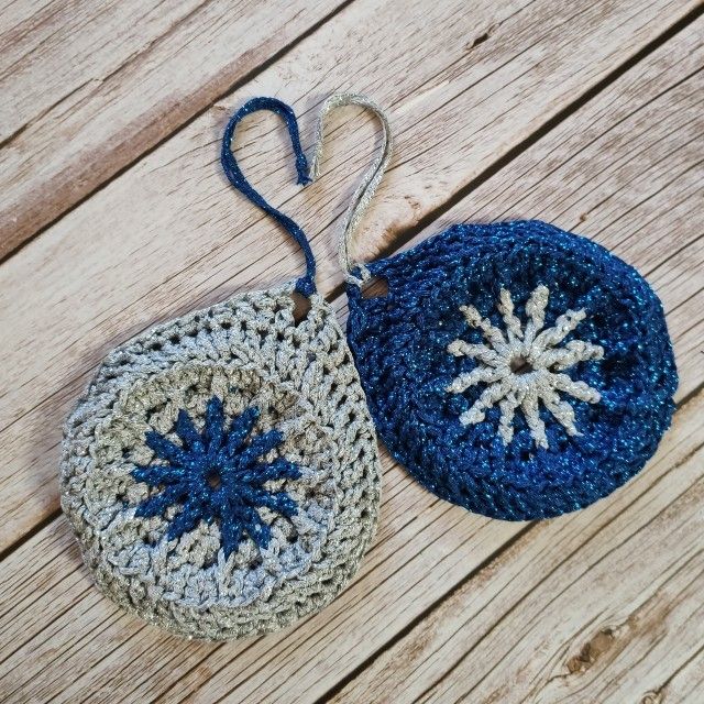 9099-shiny-bauble-ornament-1.webp