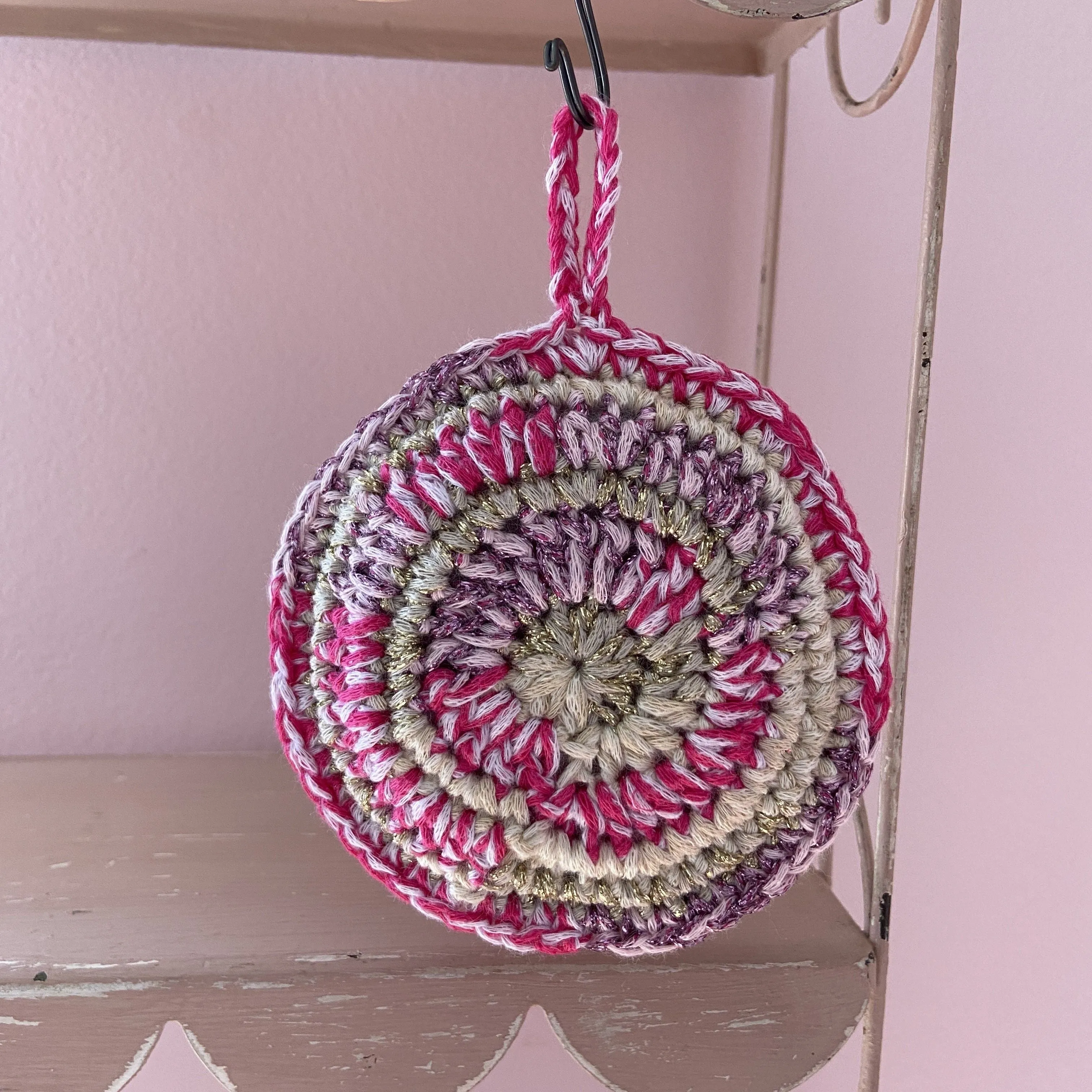 9131-swirl-ornament-1.webp