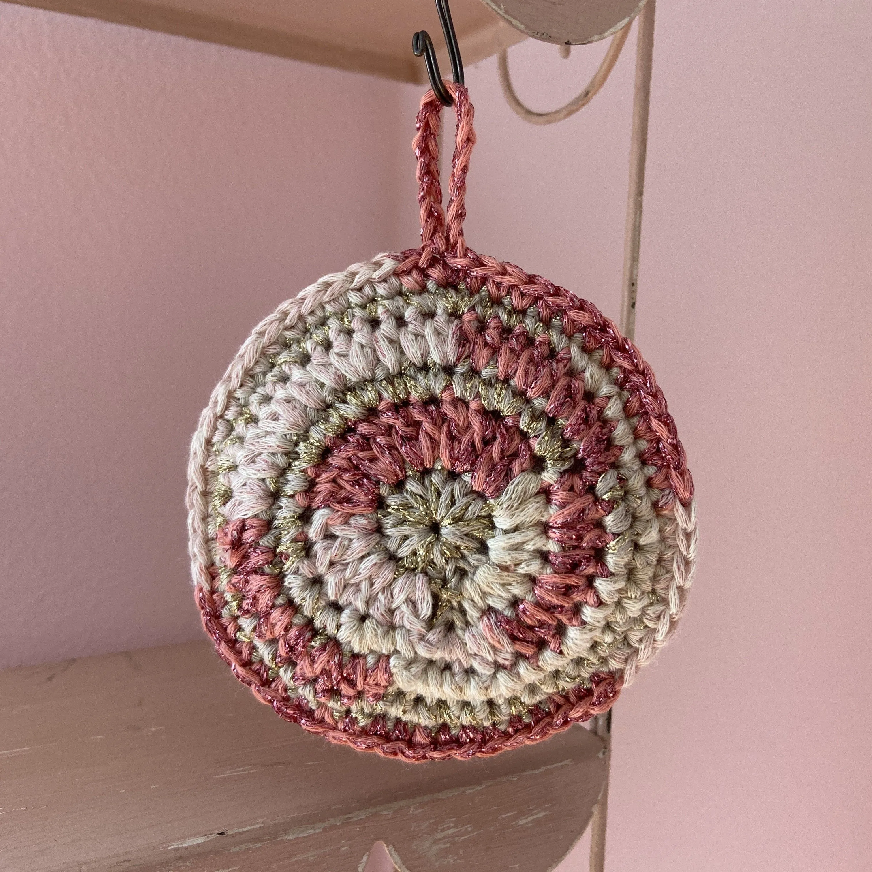 9131-swirl-ornament-1.webp