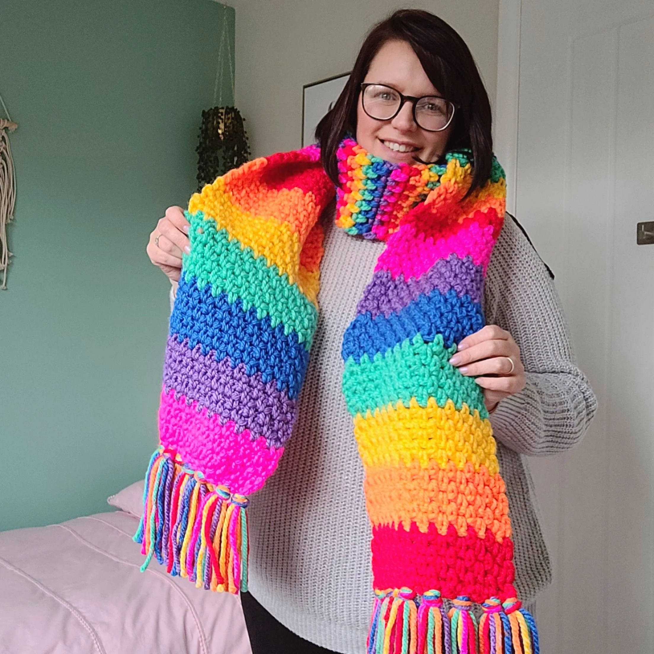 943-chunky-rainbow-scarf-1.webp