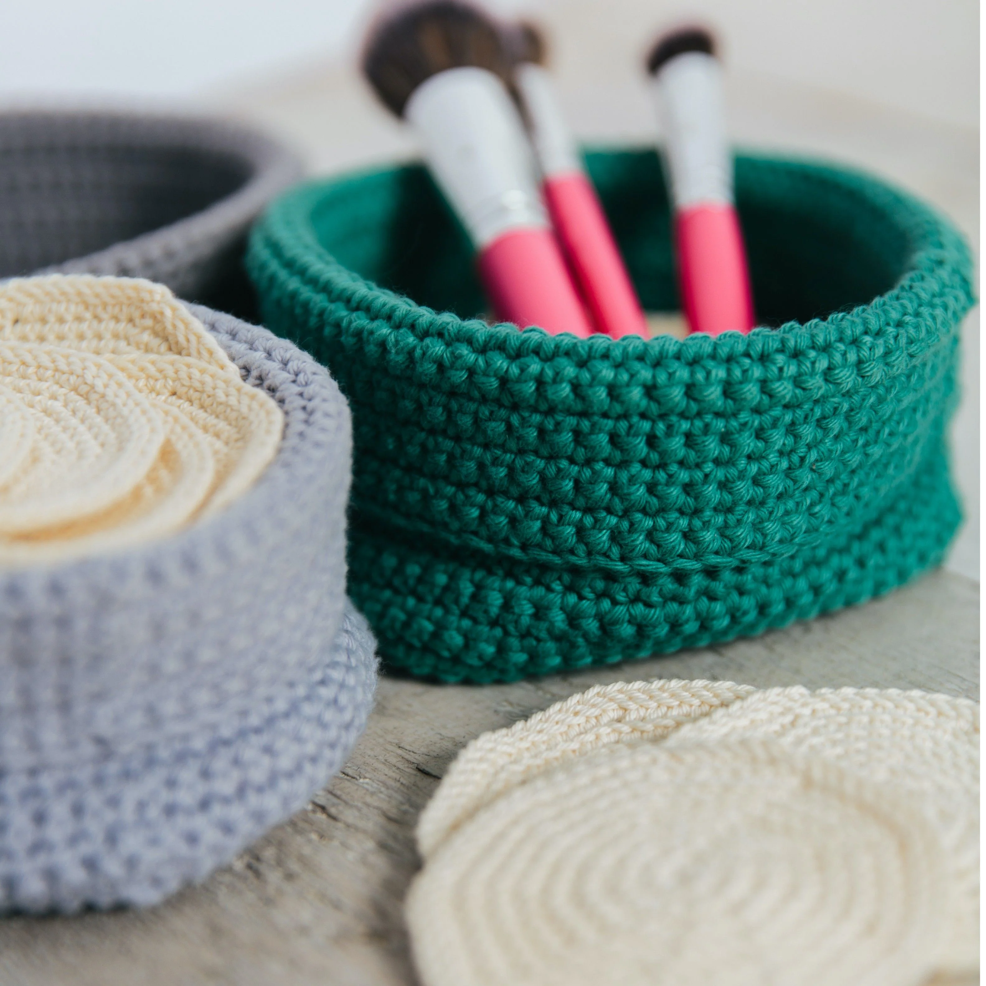 961-make-up-pads-and-pots-1.webp