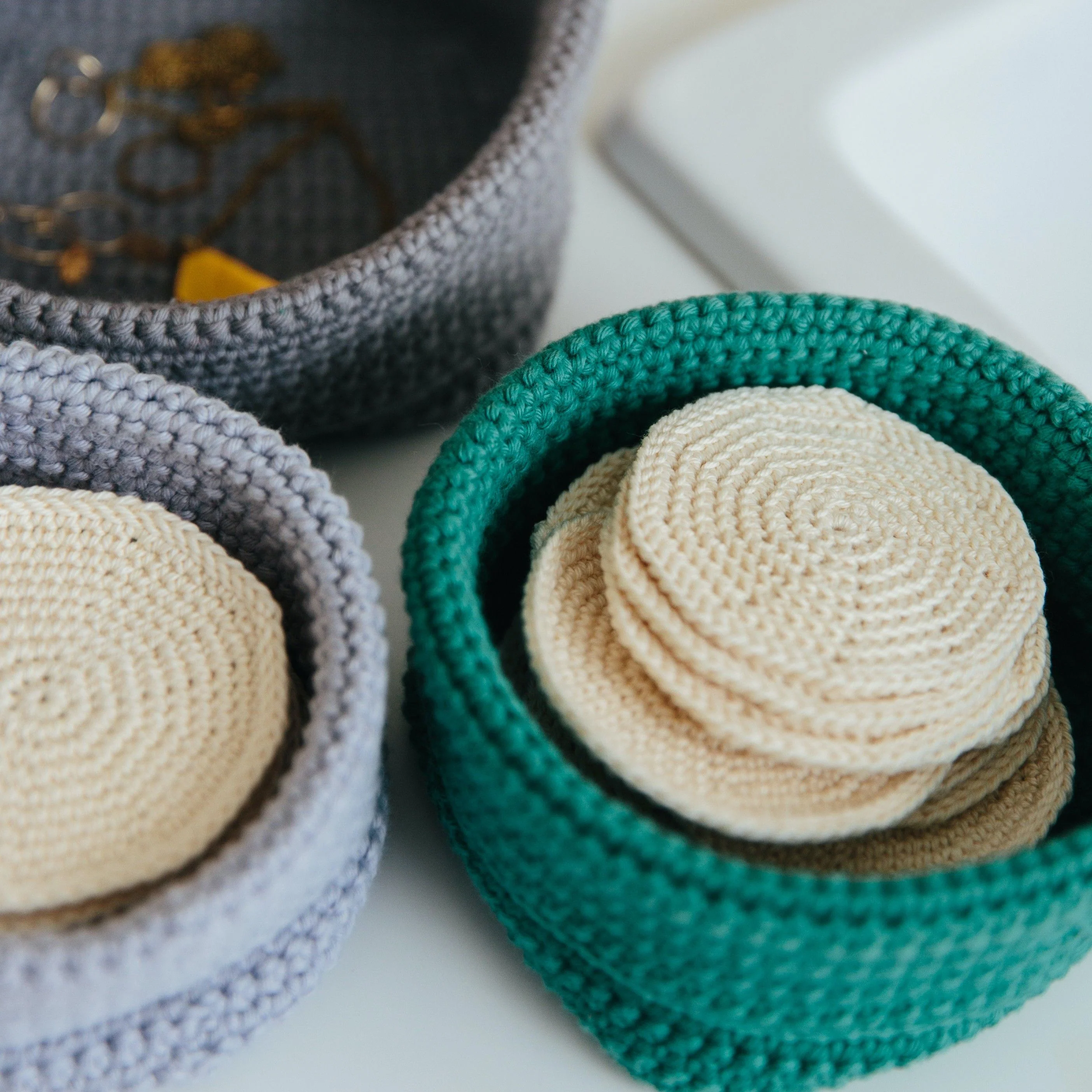 961-make-up-pads-and-pots-1.webp