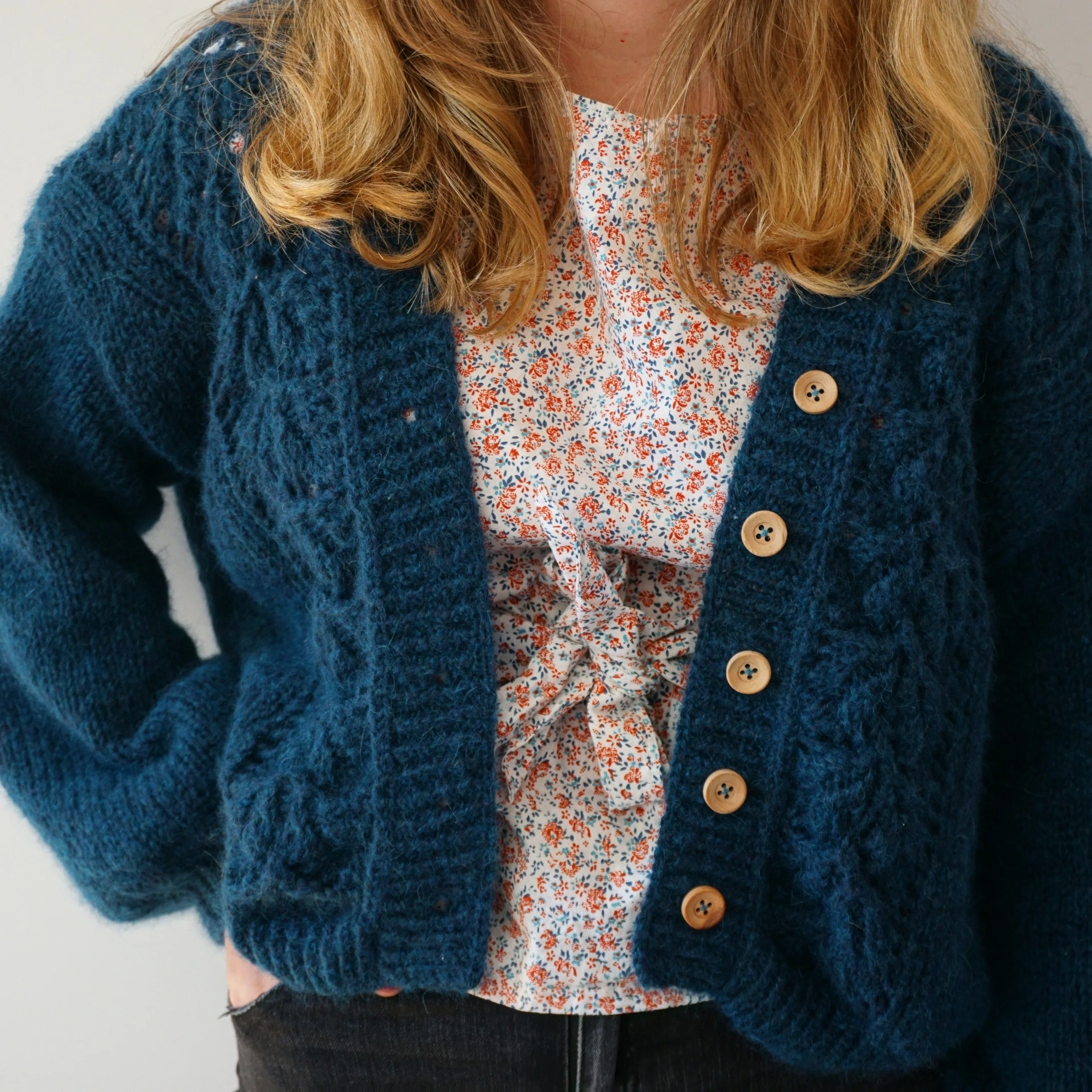 9725-marguerite-cardigan-1.webp