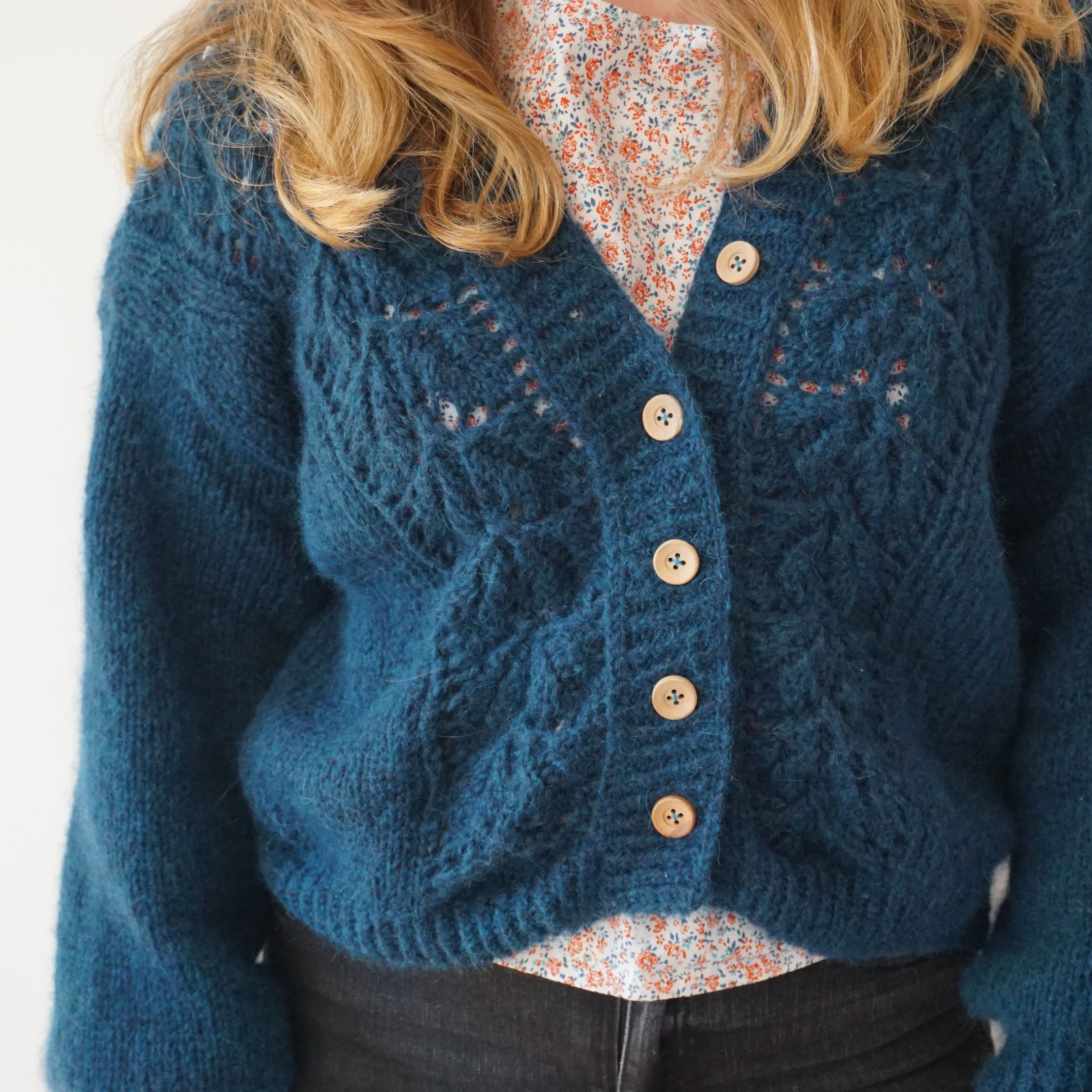9725-marguerite-cardigan-1.webp